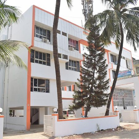 Hotel Guruji Alībāg Exterior photo