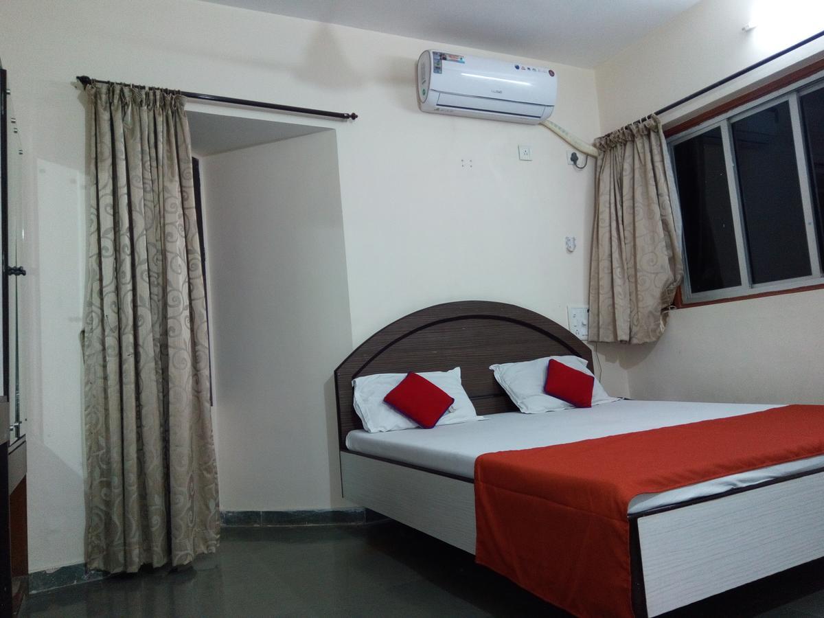Hotel Guruji Alībāg Exterior photo